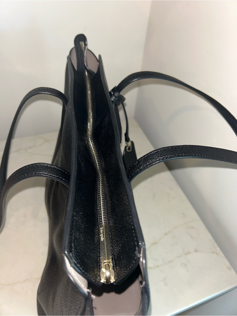 ♠️kate spade Black Pebbled Leather Tote with Charm - Picture 10 of 15
